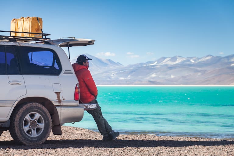 Nuestro guía, Nicolás Meglioli, en Laguna Verde. Foto: Xavier Martín.