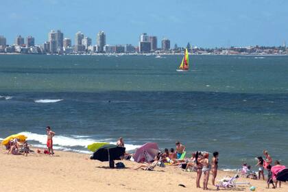 Punta del Este es la ciudad que genera mayores ingresos por la llegada de turistas argentinos pero este año no serán mayoría