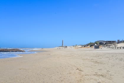 Sin las muchedumbres, el balneario tiene un aire de otra época