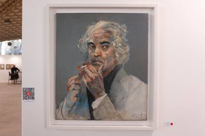 Punto rojo para el autorretrato de Carlos Alonso, en la galería cordobesa Vía Margutta