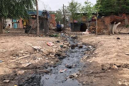 Puntualmente en el cauce del Arroyo Seco, la provincia ha llevado adelante trabajos de limpieza con una inversión de 10 millones de pesos en mantenimiento y cambios de puentes.