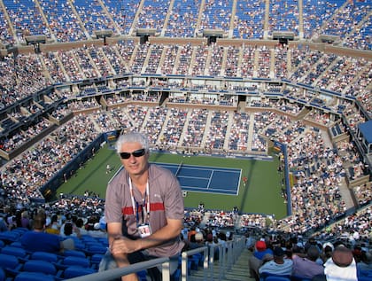 Puppo trabajó como periodista en 17 países, hizo más de 100 viajes al exterior para coberturas internacionales, con más de 60 torneos del circuito Grand Slam y 80 etapas de la Copa Davis