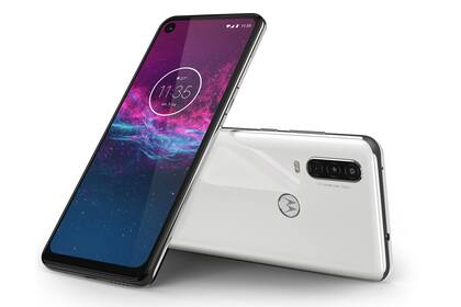 PURA ACCIÓN. El Motorola One Action cuenta con un sensor que permite grabar videos en formato horizontal mientras sostenés tu teléfono en posición vertical ($25.999).