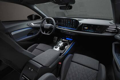 Puras pantallas en el interior del Audi A5