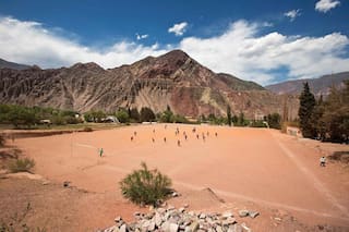 Está a 2300 metros de altura y el presidente de la FIFA la lanzó a la fama