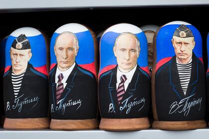 Matryoshkas (muñecas) de madera tradicionales rusas