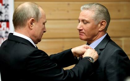 Putin condecora a Boris Rotenberg