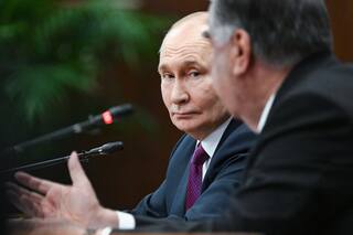 Putin dice que defensas antiaéreas rusas derribaron un avión azerbaiyano en 2024, con 38 muertos