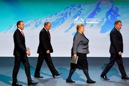 Putin estuvo en el foro junto a los líderes de Finlandia Islandia, Noruega y Suecia