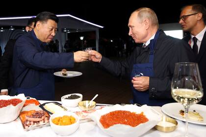 Putin y Xi Jinping brindaron en un evento de comida en Rusia