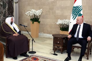 Qatar invertirá en sector eléctrico de Líbano y ayudará a retornar refugiados sirios