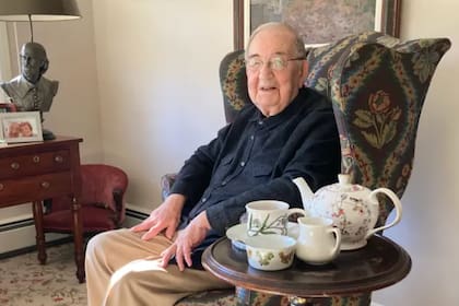 Que alimentos consume Roy Cohen para mantener una dieta saludable a los 101 años