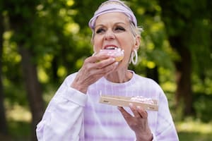 Qué alimentos favorecen la pérdida de la memoria, según Harvard