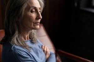 Qué dice la ciencia sobre la relación entre la soledad y la pérdida de memoria