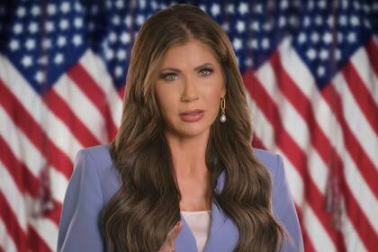 Qué dijo la Secretaria del Departamento de Seguridad Nacional, Kristi Noem, sobre el uso de polígrafos