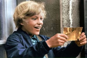 Así está hoy el niño que interpretó a Charlie en la versión original de La Fábrica de Chocolates