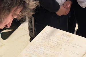 Qué escribió Milei en el libro de visitas del Muro de los Lamentos