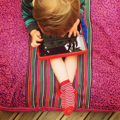 ¿Qué hace tu hijo cuando se conecta a Internet?