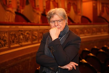 "¿Qué le damos al público de hoy acostumbrado al impacto visual y dramático que ve en los medios, la TV, el cine y todo lo que lo rodea?", se pregunta Hugo de Ana