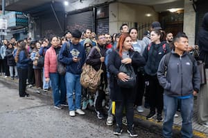 Qué líneas de colectivos se sumarían al paro de la UTA este jueves