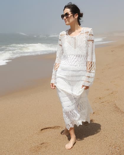 ¿Qué opinan del look total white de Florencia Torrente?