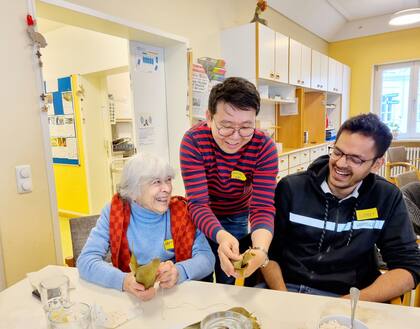 "Que pudieran practicar alemán después del trabajo, en un entorno cálido y con apoyo, conocer gente nueva y aprender más sobre la cultura alemana. Y, al mismo tiempo, quería ayudar a las personas mayores, que muchas veces sufren de soledad".