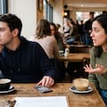 Qué significa que alguien nunca te mire a los ojos cuando habla