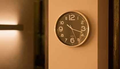 Qué significa tener relojes que no funcionan en una casa