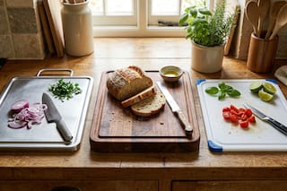 Qué tipo de tabla es ideal para la cocina: ¿metal, madera o plástico?