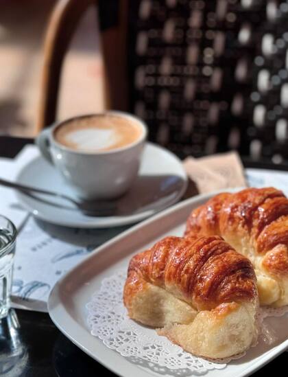 ¿Qué tal empezar el día con alguna de las muchas propuestas gourmet de Gourmand Food Hall?