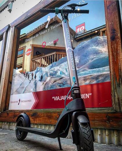 ¿Qué tal recorrer El Calafate en monopatín?