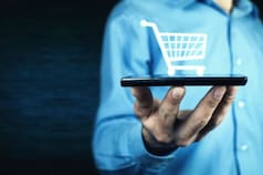 El “empujón digital”: ¿tomamos decisiones libremente o nos condicionan los algoritmos?