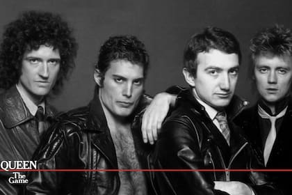 La estética de Queen para su disco The Game, donde estaba incluido "Crazy Little Thing Called Love"