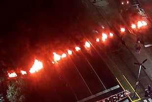 Quema de neumáticos frente al Ministerio de Desarrollo Social