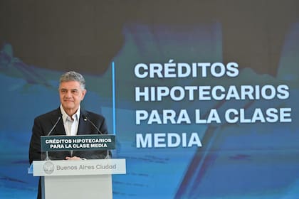 “Queremos que el esfuerzo de quienes cumplen las reglas y pagan sus impuestos en la Ciudad tenga recompensa. El objetivo es que miles de familias dejen de ser inquilinas para ser dueñas”, dijo esta mañana el jefe de Gobierno, Jorge Macri
