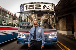 Quería ser profesor y un viaje en colectivo le cambió la vida: Rogelio López, el chofer que conquista a los pasajeros