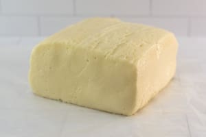 La Anmat prohibió la venta de una marca de queso cremoso