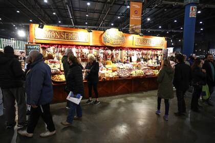 Quesos y fiambres, dos clásicos de la feria