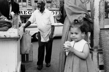Durante un paseo por el Harlem en septiembre de 1966