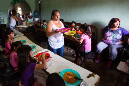 La oposición reclama aumentar en 50% la asistencia alimentaria