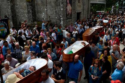 Quienes deciden entrar en un ataúd es como parte de agradecimiento o para pedir la mejora de salud de un ser querido; incluso, de una mascota