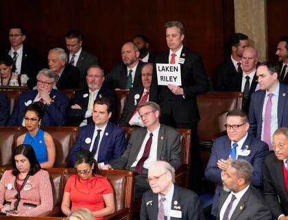 Quienes defienden la ley creen que reducirá la criminalidad y protegerá a los ciudadanos