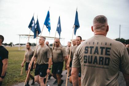 Quienes dejaron las filas de la Guardia Estatal de Florida exhiben algunas irregularidades en la formación de los voluntarios
