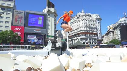 Quienes se animaron a sumergirse dentro de la “taza gigante”, accedieron a un café gratis mediante la App de McDonald’s.