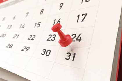 Quiénes tienen feriado este lunes y este martes