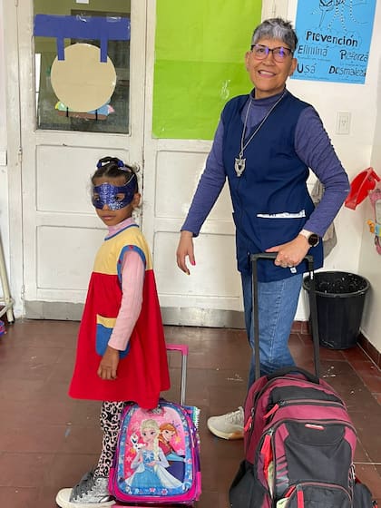 "Quiero darles mucho apoyo para que no les pase como a mí, que cuando egresé del hogar sentí que quedé huérfana", dice Inés