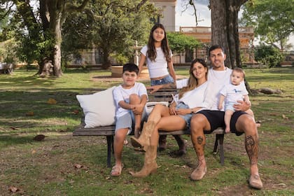 “Quiero ser un papá compinche, obviamente poniendo límites. Intento estar el mayor tiempo posible disfrutando de mis hijos”, asegura