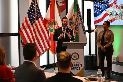 Quiñones fue fiscal federal del Distrito Este de Virginia antes del ser el procurador general en el el Distrito Sur de Miami