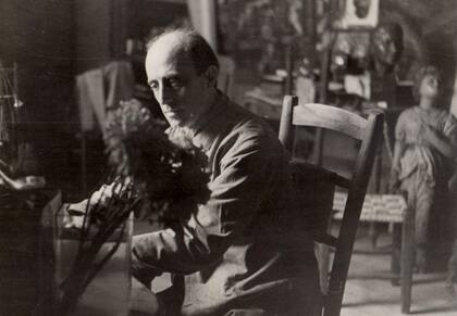 Quinquela en su taller de La Boca