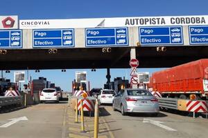 Escapó de un control policial, atropelló y mató a la trabajadora de un peaje en la autopista Rosario-Córdoba